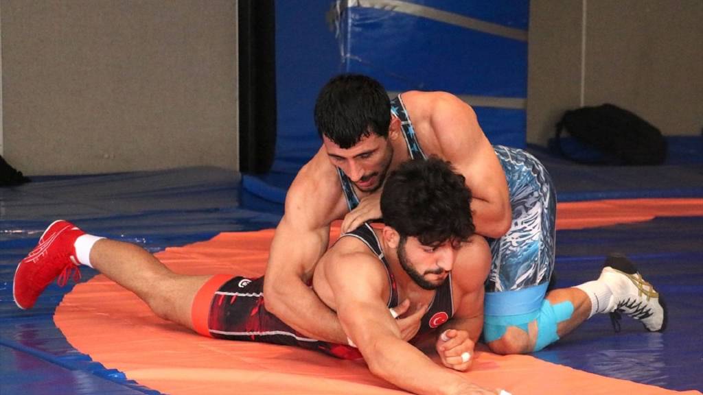 Milli güreşçi Ahmet Yılmaz, Astana'da altın madalya peşinde