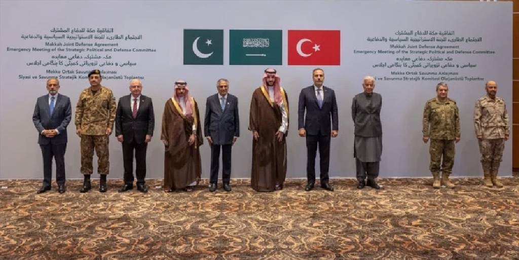 Trump'tan Mekke İttifakı açıklaması