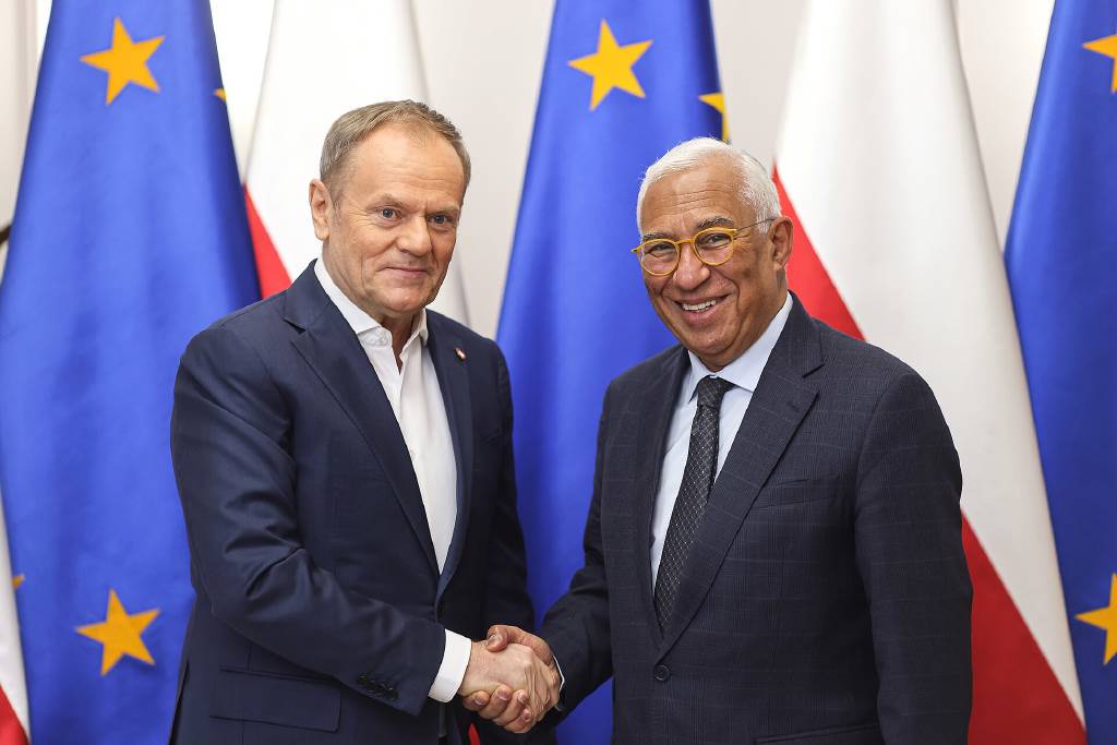 Polonya Başbakanı Tusk: Pegasus ile hassas veriler İsrail'e aktarıldı, bu devlete karşı suç