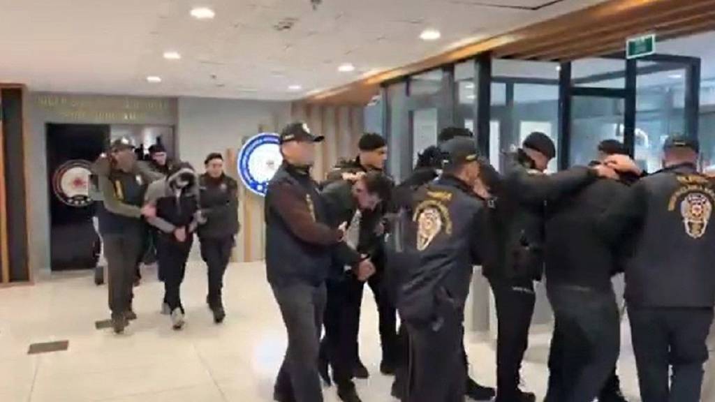Bursa'da yasa dışı bahis operasyonu: 16 tutuklama