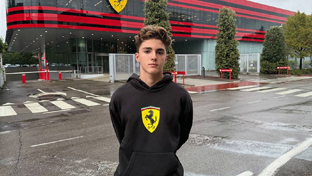 Ferrari'ye imza atan Alp Aksoy: Formula 1'e bir adım daha yaklaştık