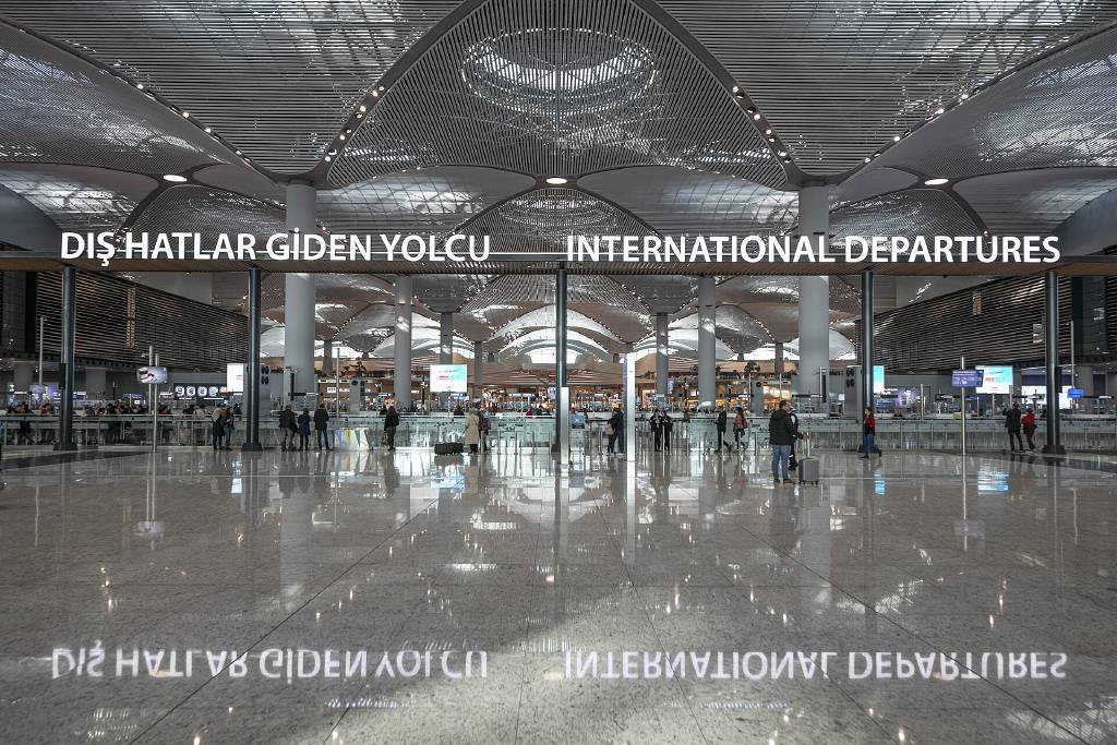 Havalimanlarında 9 ayda 193 milyonu aşkın yolcu ağırlandı