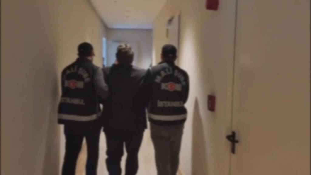 Kırmızı bültenle aranan kripto dolandırıcılığı şüphelisi yakalandı