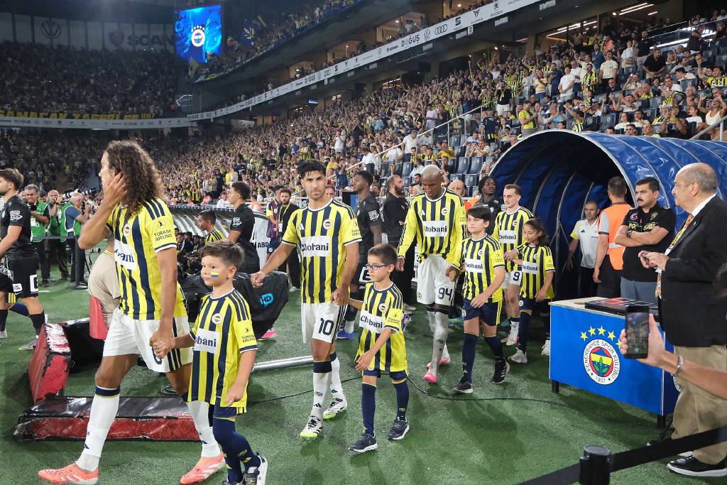 Fenerbahçe, Aston Villa yenilgisinin ardından Alanyaspor'u ağırlıyor
