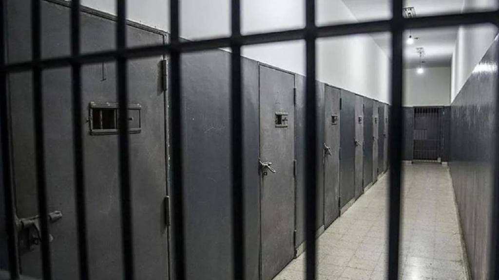 İsrail'de tutulan Filistinli çocukların yarısı hücreye atıldı