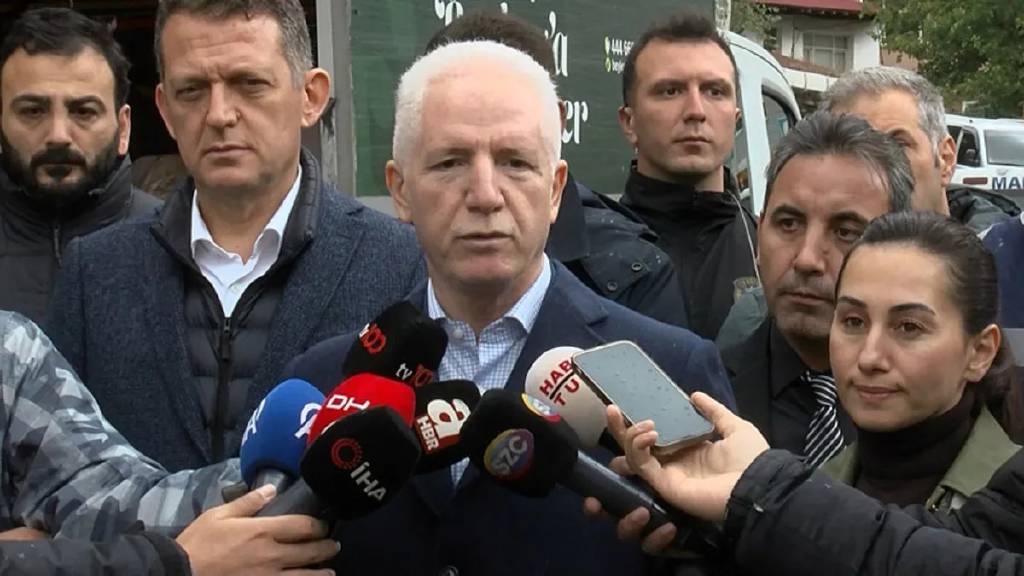 Vali Gül: Ayazağa'da dere yatağındaki yapıların yıkımı başladı