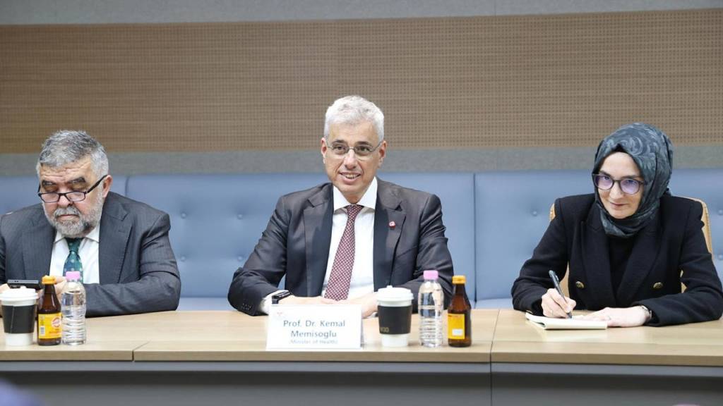 Bakan Memişoğlu, Güney Kore'de 3 ülkenin sağlık bakanıyla görüştü