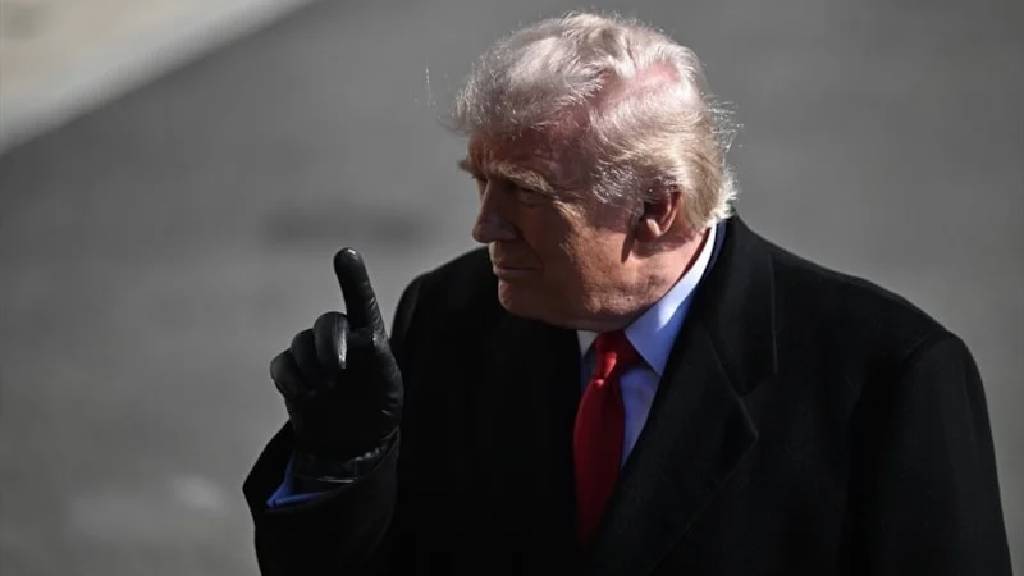 "Trump, İran için askeri senaryoları masada tutuyor"