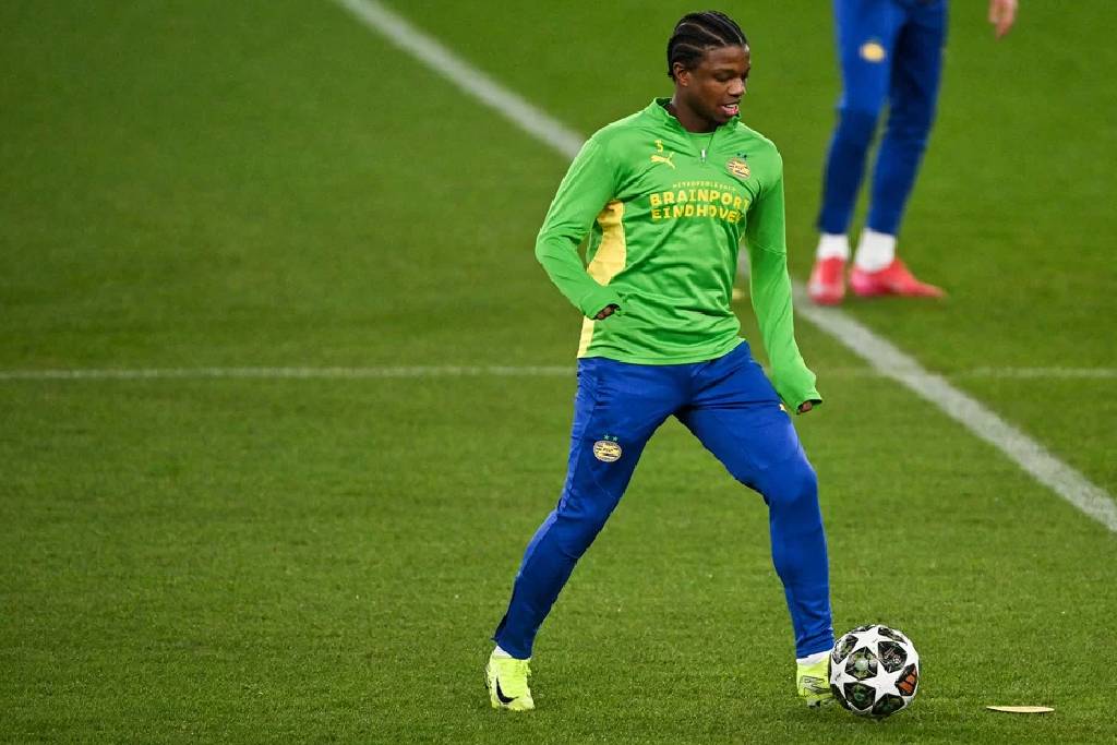 Süper Lig'e Premier Lig'den sol bek transferi son anda vazgeçilmiş