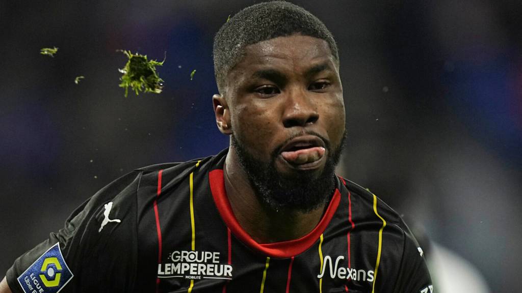 Beşiktaş, Premier Lig'den bir defansın daha peşinde