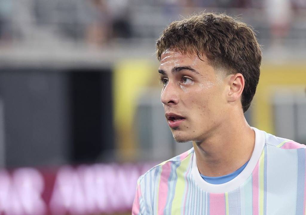 Juventus, 90+7'de puanı kurtardı