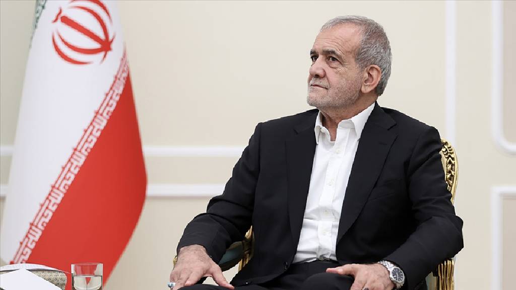 "Pezeşkiyan İsrail saldırılarında zarar görmedi"