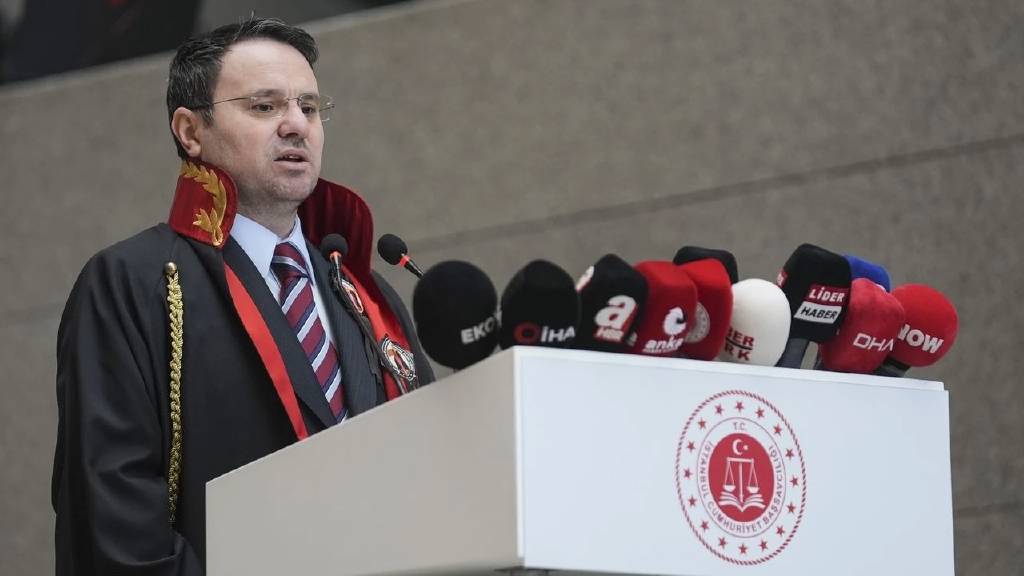 Sosyal medyaya kimlik doğrulama şartı geliyor