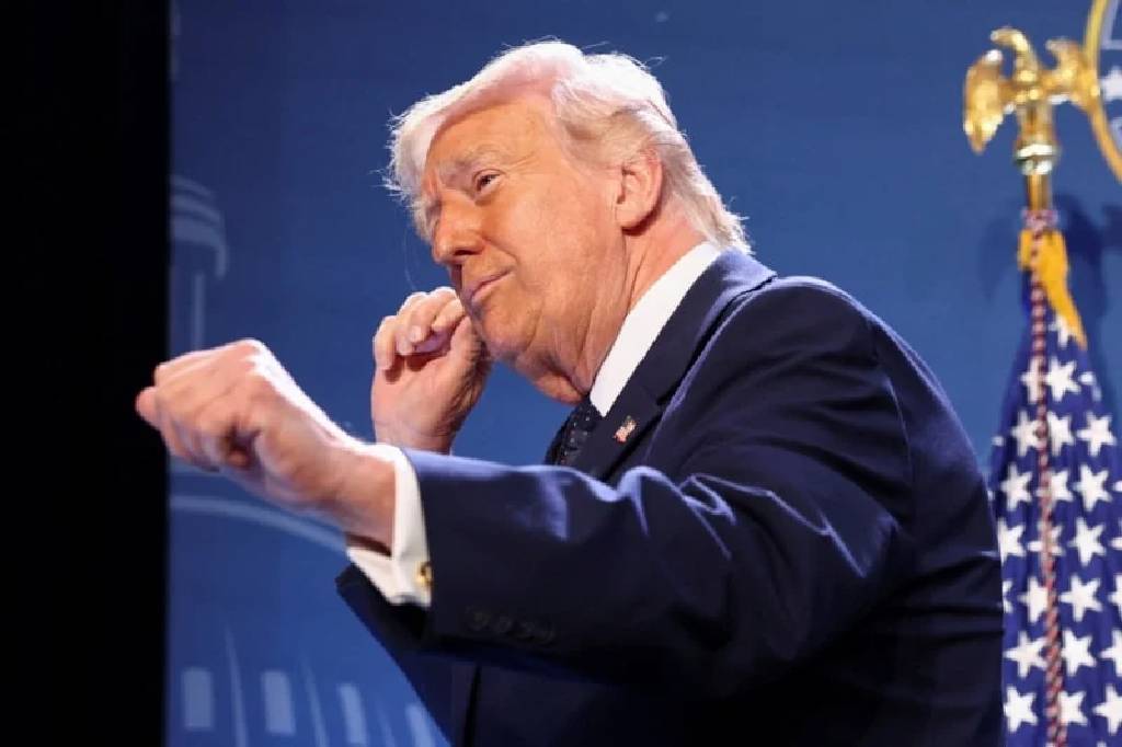 Trump'tan Hürmüz Boğazı'ndaki motor açıklaması