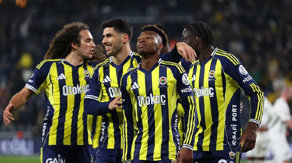 Nene yıldızlaştı, Fenerbahçe dört golle Gaziantep'i geçti