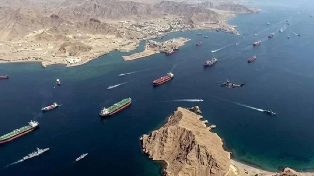 Hürmüz'den geçişler ücretli olacak