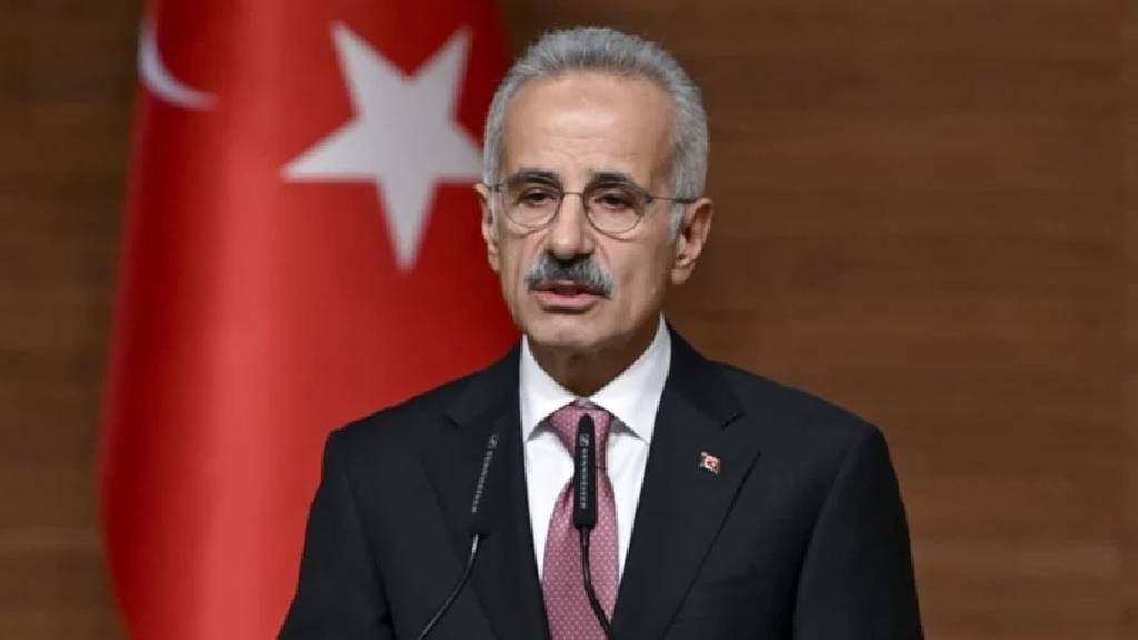 "3 Türk gemisi, Hürmüz'den geçti"