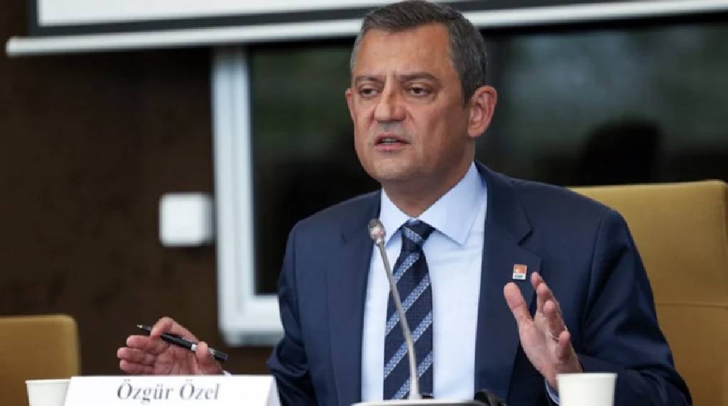 Özgür Özel'den sosyal konut çıkışı