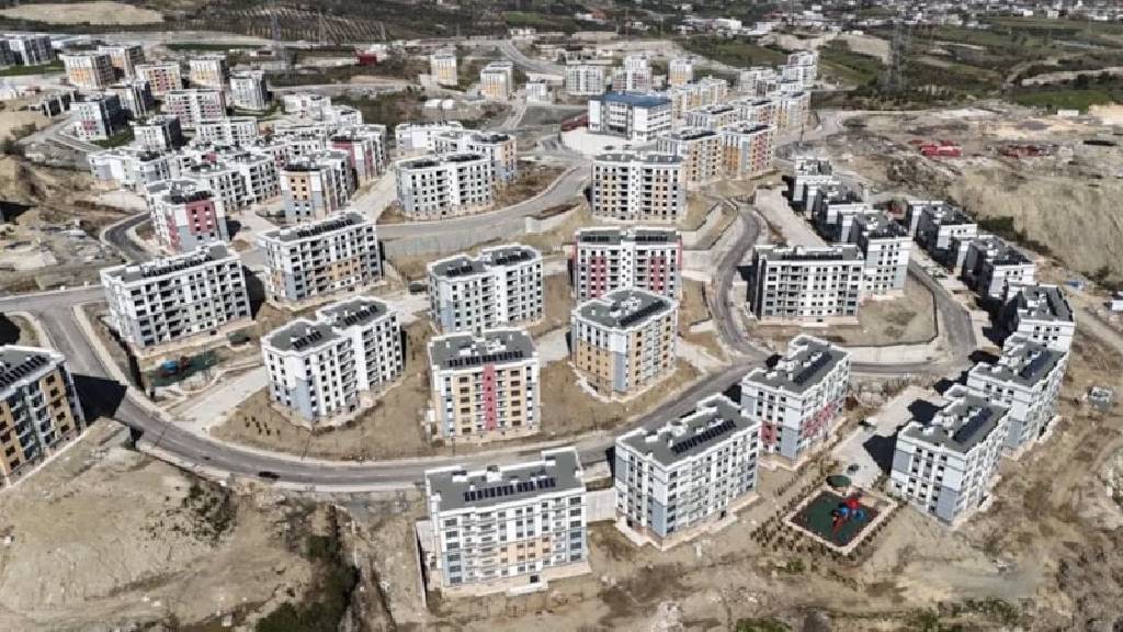 Hatay'da yeni konutlar teslim edildi