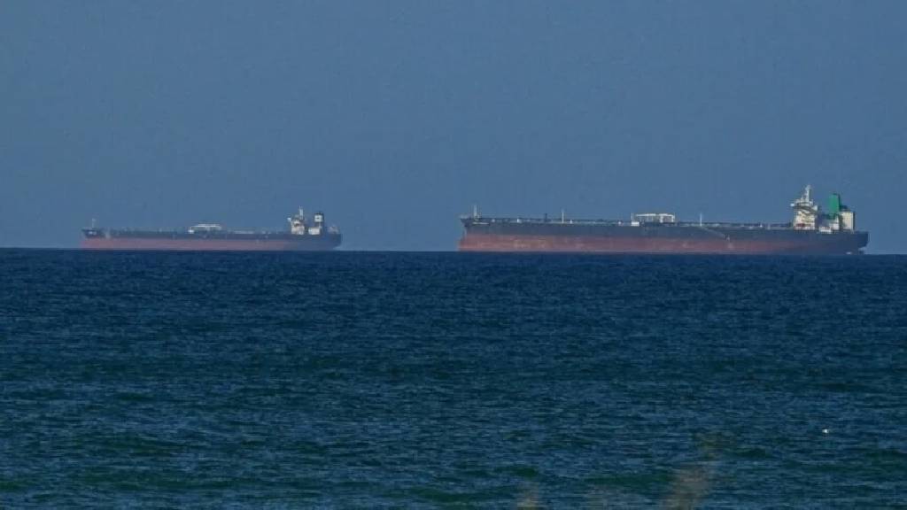 İran, Hürmüz Boğazı'nı yeniden kapattı