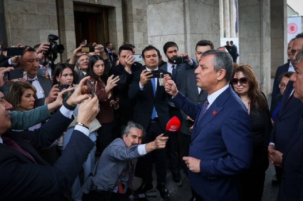 Özgür Özel'den ara seçim çağrısı
