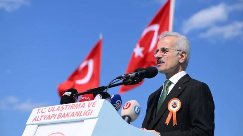 Antalya-Alanya Otoyolu'nda çalışmalar sürüyor