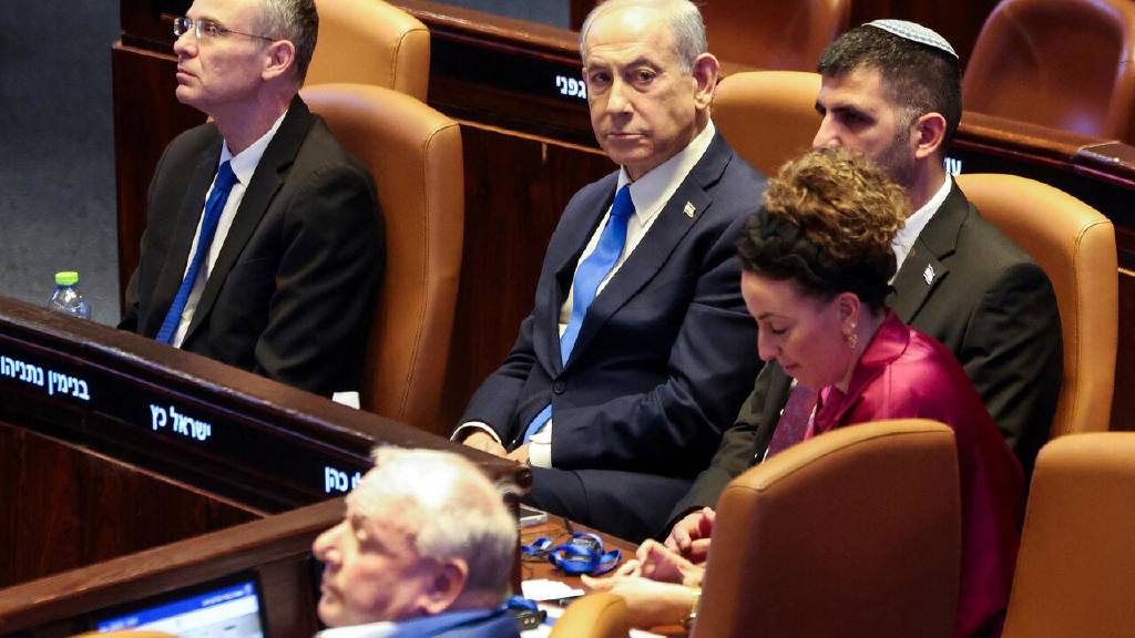 Netanyahu'yu seçim endişesi sardı