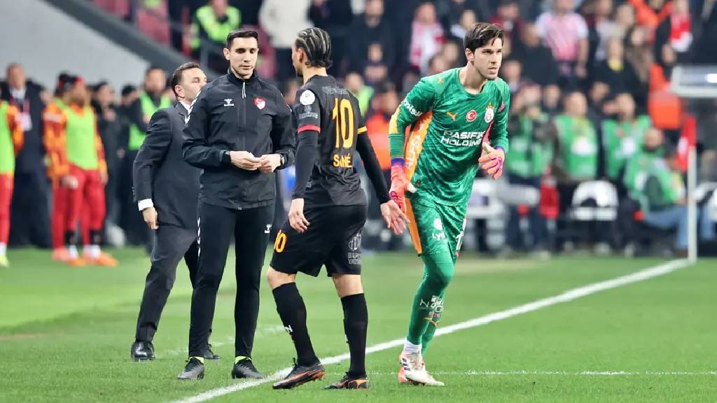 Galatasaray'da kale için yeni plan