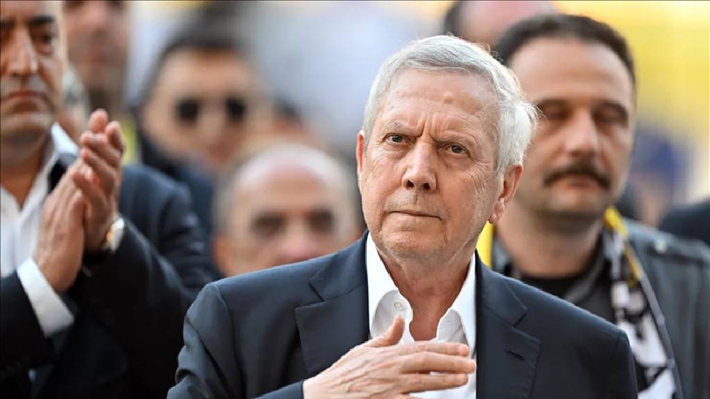 Aziz Yıldırım'dan ilk transfer mesajı