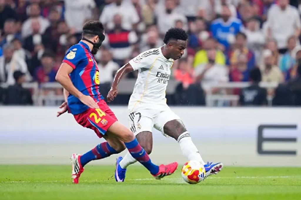 El Clasico'dan şampiyon Barcelona çıktı