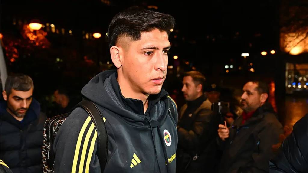 Fenerbahçe'de ilk ayrılık gerçekleşti