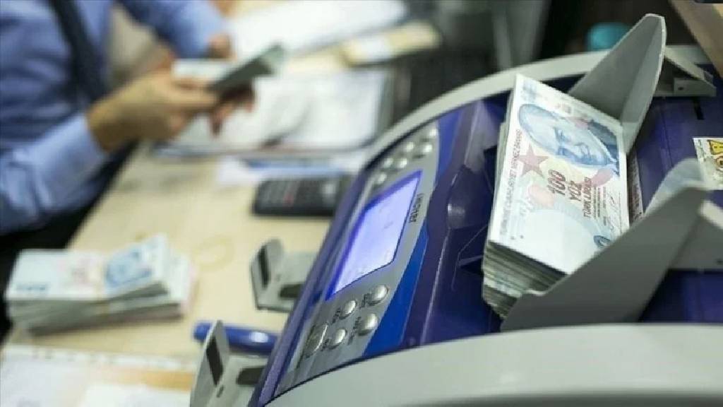 Memur-Sen seyyanen zam çağrısı yaptı