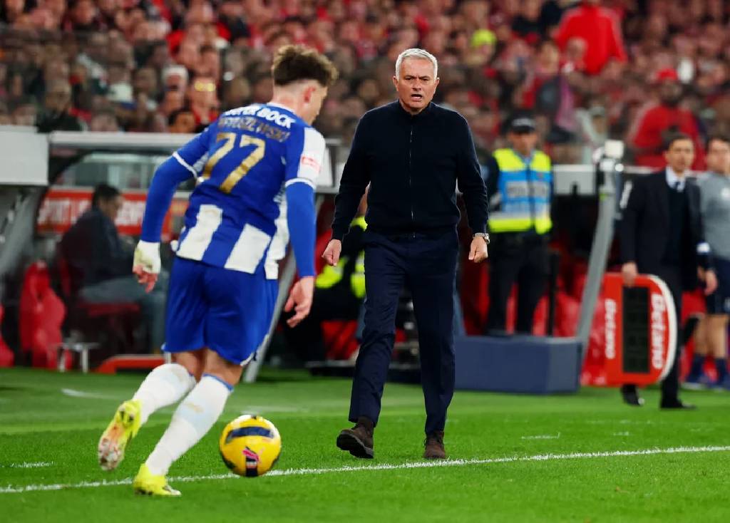 Real Madrid, Mourinho'yu açıklamaya hazırlanıyor