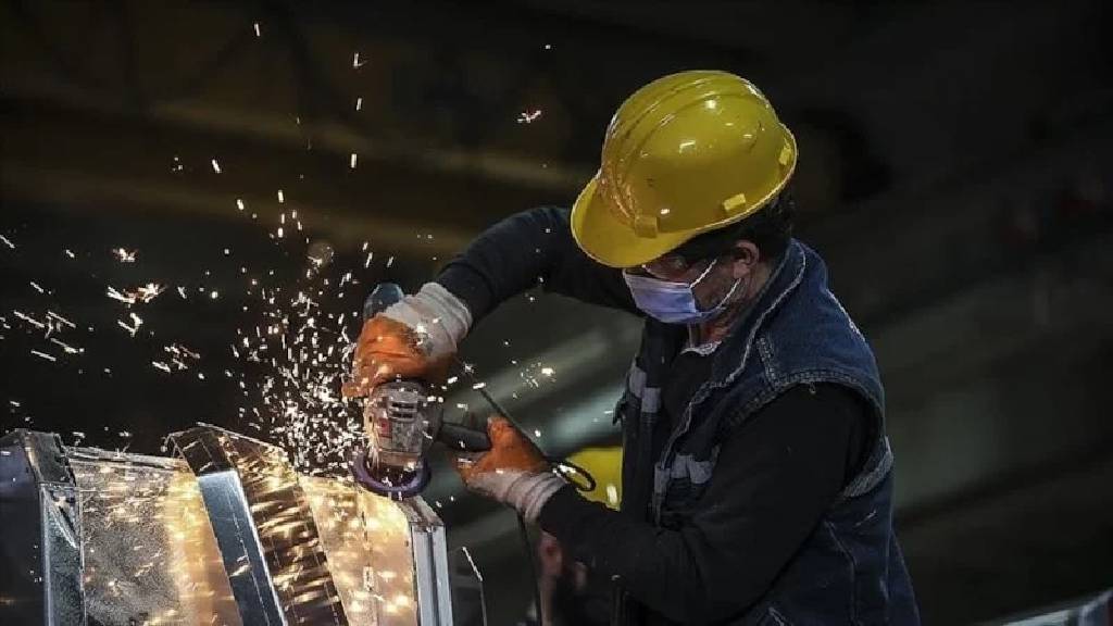 Türkiye ekonomisi ilk çeyrekte yüzde 2,5 büyüdü