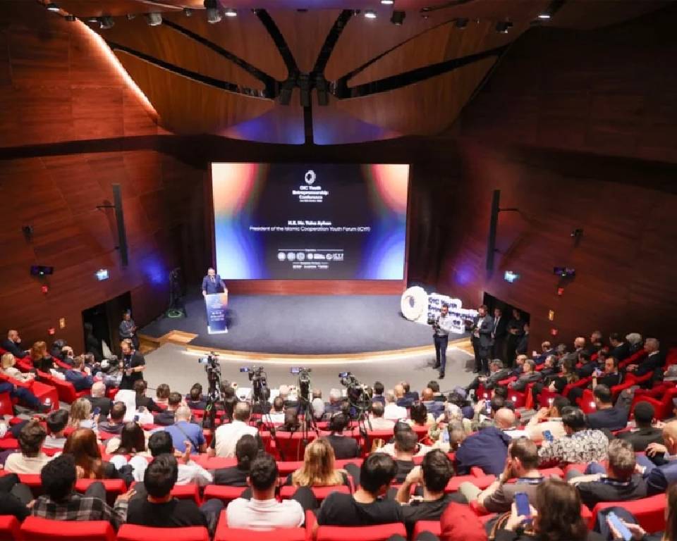 İstanbul'da girişimcilik zirvesi başladı