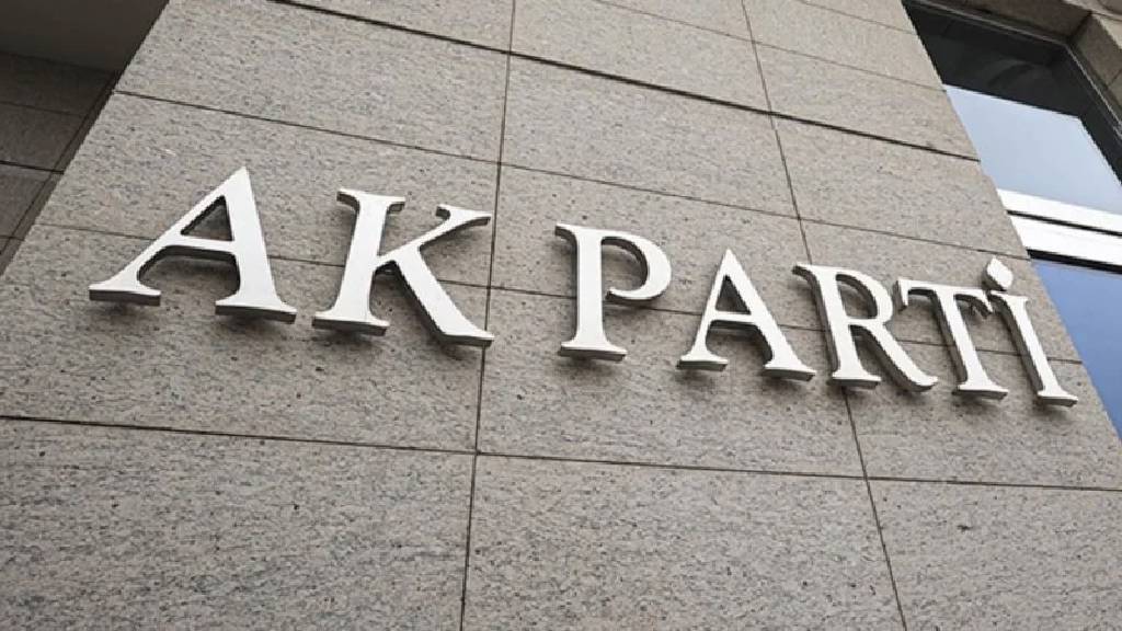 Ak Parti'de dört ilde görev değişikliği