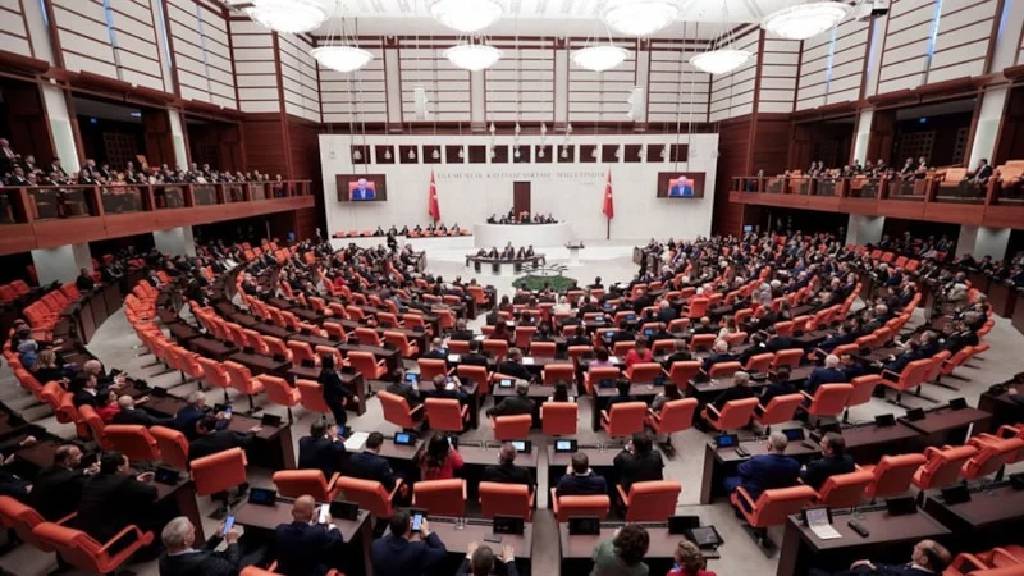 Emniyet teşkilatı'na ilişkin düzenmeler TBMM'de kabul edildi