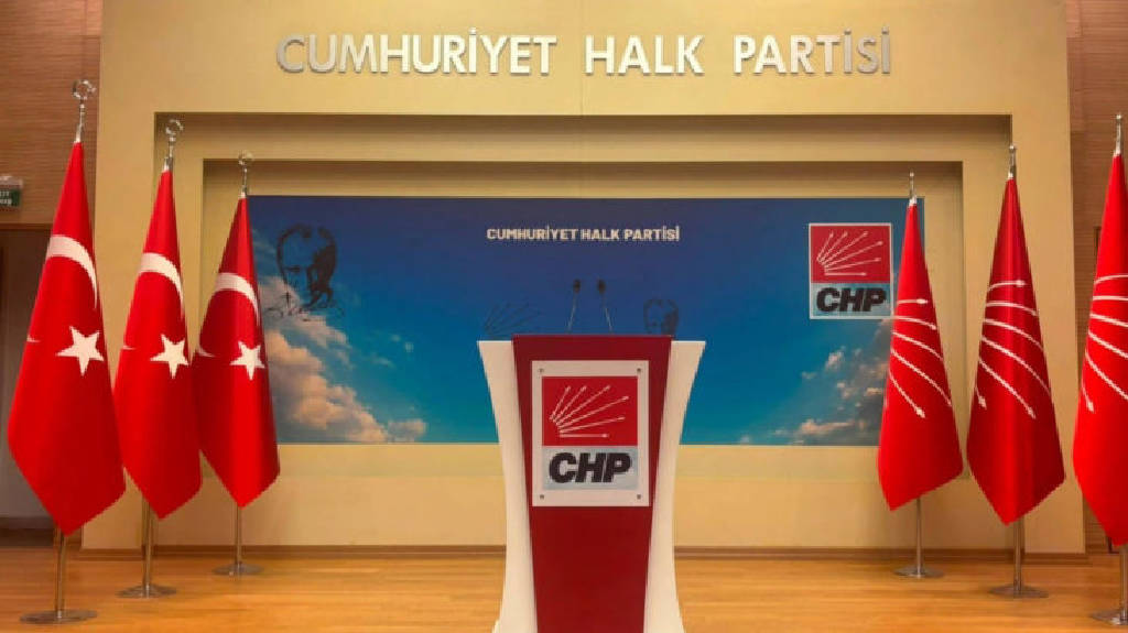 CHP'de 7 il başkanı görevinden alındı