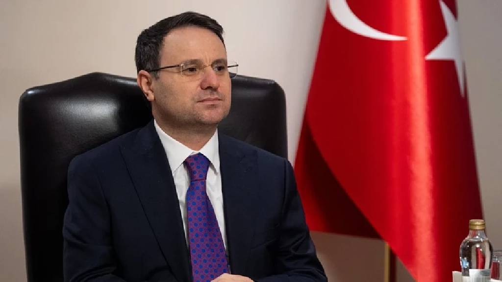 İstanbul ve İzmir'de iki operasyon: "28 şüpheli tutuklandı"