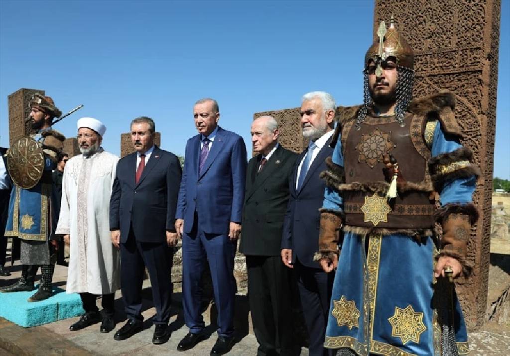 Erdoğan ile Bahçeli Ahlat'ta biraraya geldi