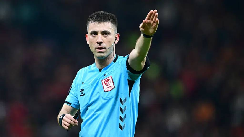 Trabzonspor-Galatasaray maçının hakemi Batuhan Kolak oldu