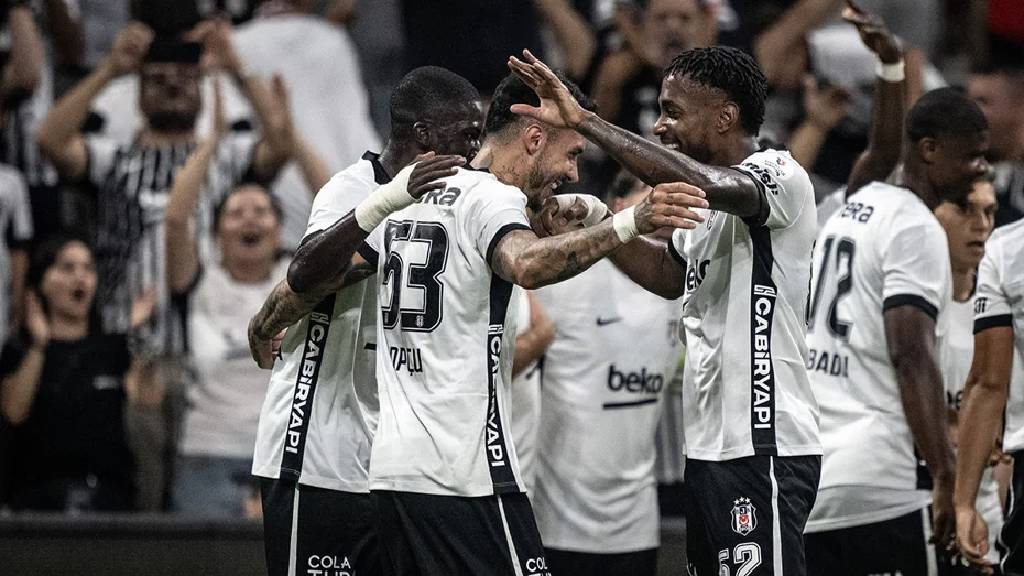 Beşiktaş'ta 3 isme Avrupa kancası