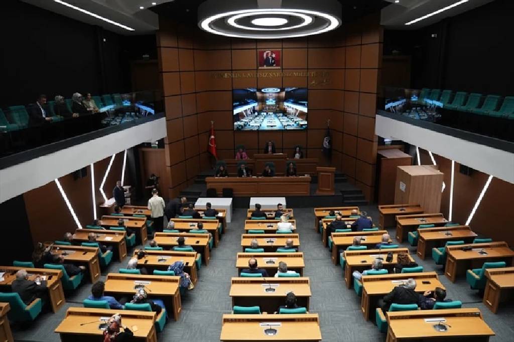 Üsküdar'da başkan vekilliği seçimi Ak Parti kazandı