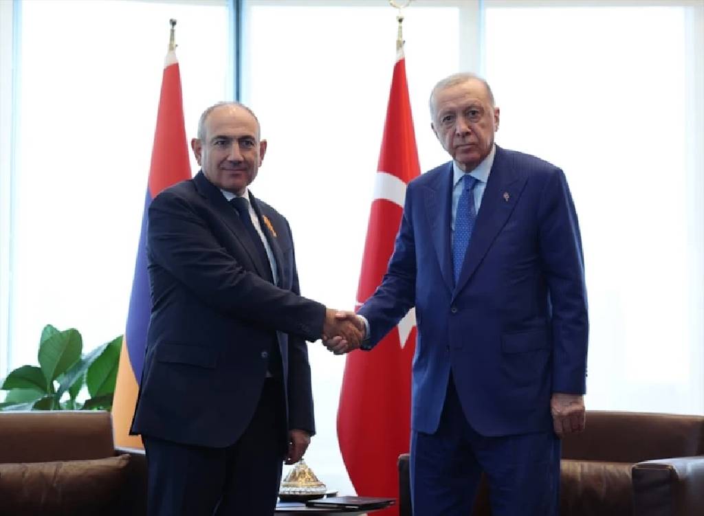 Cumhurbaşkanı Erdoğan, Nikol Paşinyan'ı kabul etti