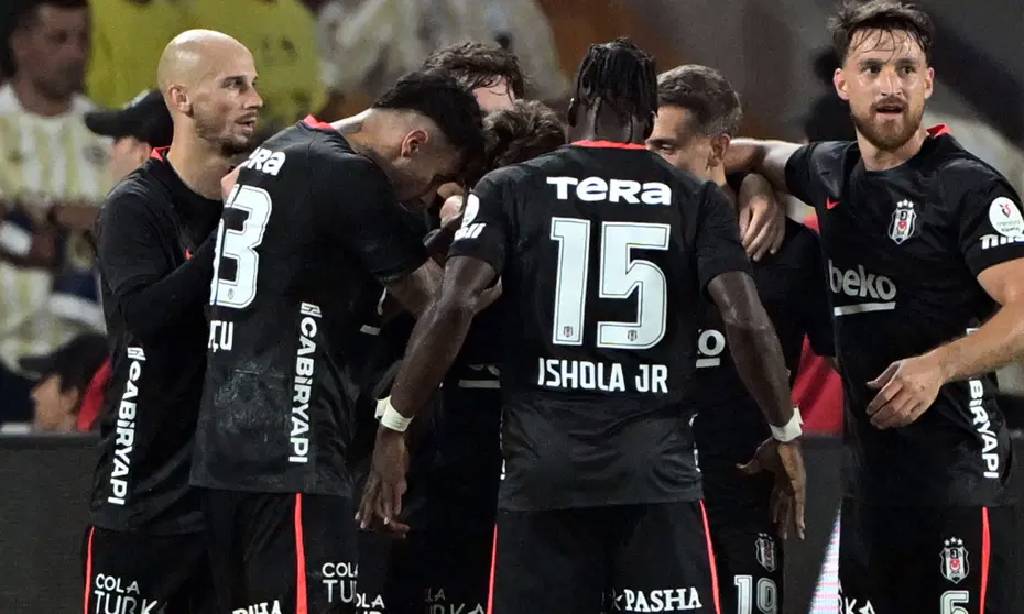 Beşiktaş, sezonun ilk derbisinde Fenerbahçe'yi 2-1'yi yendi