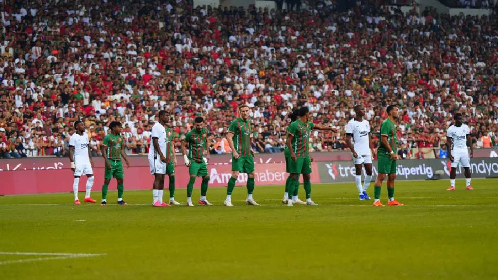 Amedspor Beşiktaş'ı devirdi: Milli araya lider girdiler